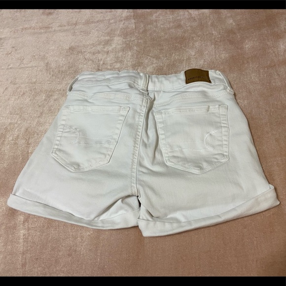 American Eagle midi white demin shorts - Picture 2 of 4